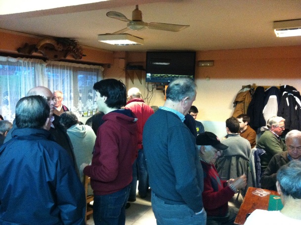 Con muy buen ambiente, el 1� Torneo de Tute de la Casa del Pueblo en marcha.